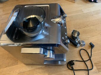 DeLonghi La Specialista EC 9335.M, nefunkční mlýnek - 5