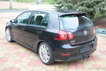 VW Golf R32 Manual - original stav - kosmetické vady - 5