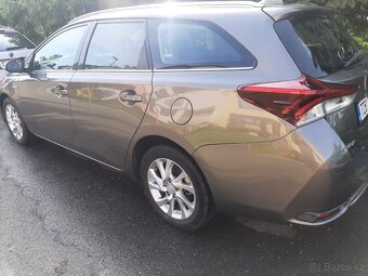 Toyota Auris Combi 1.8 16V Hybrid - 5