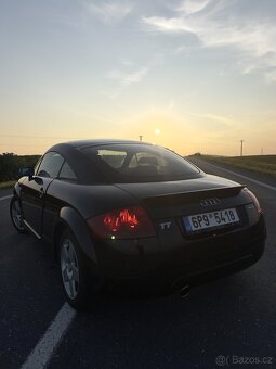 AUDI TT 8n Quattro S line 1,8T - 5