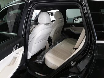 BMW X5 45e xDrive 3.0 290kW 4X4 X-Line / Vzduch / 2x ALU 19 - 5