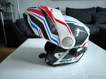 Prodám výklopnou přilbu GIVI HPS x33 velikosti XL - 5
