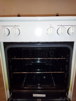 Sporák celoplynový MORA P 140 AW+ plynová hadice - 5