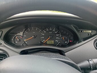 Ford Focus - 5