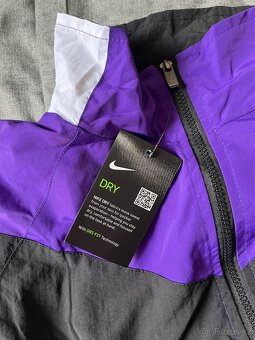 Fialová větrovka Nike Windbreaker - 5