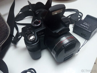 Superzoom Panasonic Lumix DMC-FZ38, komplet příslušenství - 5