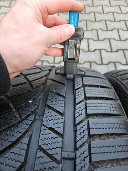 Zimní Kumho 255/35/19 - 5