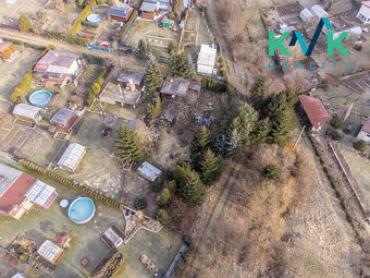 Chata, pozemek 474 m2, zast. plocha 16 m2, elektřina, před k - 5