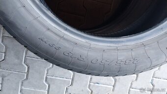 Prodám 2 x letní pneu Pirelli 235/50/19 cena za 2 ks pneu - 5