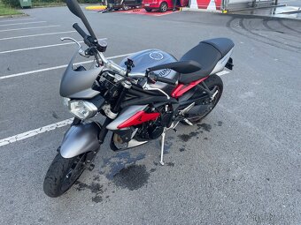 Triumph Street Triple R - 5