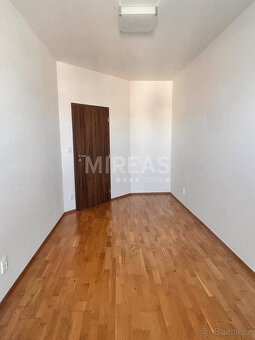 Nymburk, pronájem bytu 3+kk, 72 m2, + garážové stání,  okr.  - 5