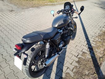 Triumph Street Twin 900 - 5
