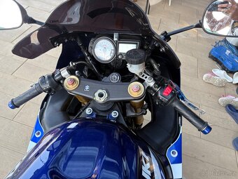 Suzuki GSX-R 1000 K3 - 5