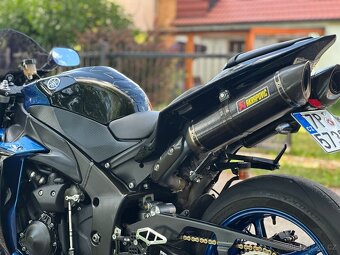 Yamaha YZF-R1 RN22 - 5