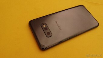 Samsung Galaxy S10e - 5