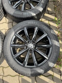 ORIGINÁL Alu Volkswagen London R17, 5x112 - TOP, LETNÍ PNEU - 5