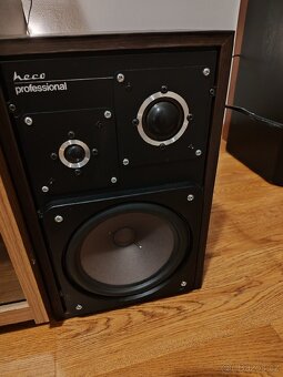 Loewe Hifi Rack, Kenwood zesik + tuner, reproduktory HECO - 5