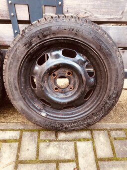 14 " plechový disk 4x100 6Jx14H2 ET43, zimní pneu 185/55/14 - 5