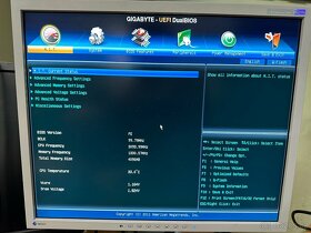 GIGABYTE GA-H61M-S2PV + Pentium G870 + 4GB RAM - 5