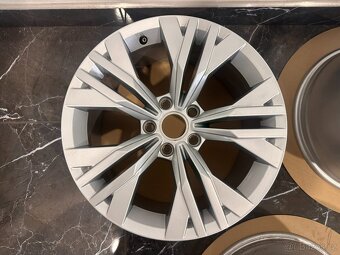 original alu VW Passat 3G B8 Alltrack 3G0601025AB - 5