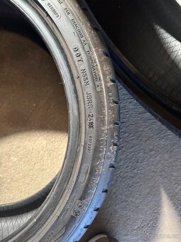 225/40R18 - 5