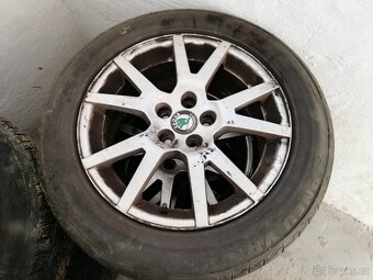 oktavia 1.9 tdi,81kw,r.v.2000,stk 7/26 číst celé - 5