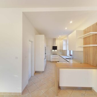 Pronájem vily, 255 m2, Praha 6 - Nebušice, ev.č. V3555-1 - 5