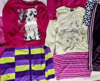 ZNAČKOVÉ OBLEČENÍ VEL 104,PO JEDNOM DÍTĚTI,SUPER STAV,DISNEY - 5