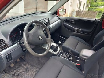 Suzuki Grand Vitara 2.0, benzín 4x4 - 5