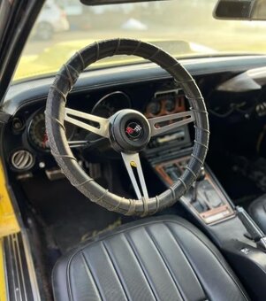 Chevrolet Corvette C3 5,7 V8 - 5