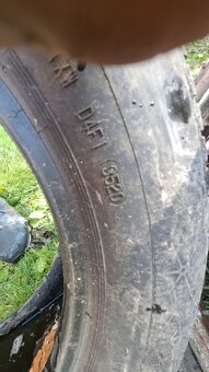 Prodám pneumatiky zimní. 215,17,R 16 T - 5