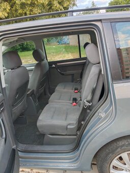 Volkswagen Touran 1.9.tdi - 5