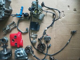 Suzuki RMZ 450 motocross rok 2010 dily - 5