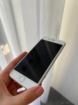 iPhone 8 – 64 GB, bílý, zánovní stav - 5