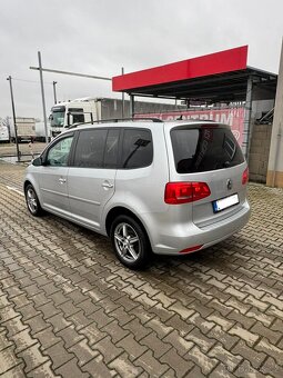 VW Touran 2.0 TDi - 5
