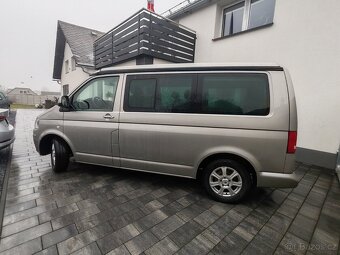 Volkswagen  T5.1 California Beach 2.0Tdi 84kW,7 míst - 5