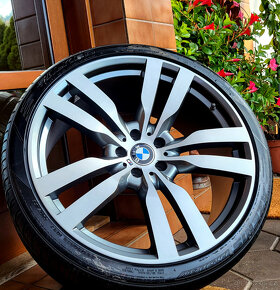 alu R22 5x120, senzory tlaku, letné pneu, BMW X5, X6 - 5