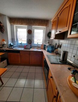Velká kuchyňská linka z dubu, tvar L, vč. spotřebičů, 3773 - 5