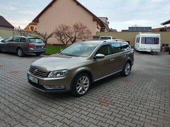 VW Passat B7 Alltrack 2.0 Tdi 125 kW DSG 4x4 combi - 5