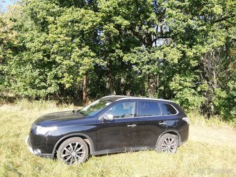 Mitsubishi Outlander 2.2 Di-D 4x4 - 5