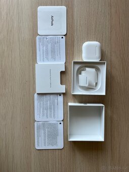 Apple AirPods 4 - 5