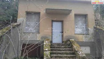 Prodej unikátního pozemku 1463 m2 u obce Hašlovice, na samot - 5