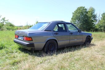 Mercedes-Benz 190E 1.8 benzín - 5