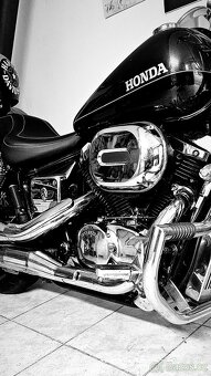 Honda Black Widow 750 - 5