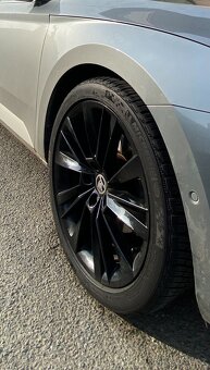 Superb 2.0 TSI benzin + zimní sada kol 19” - 5