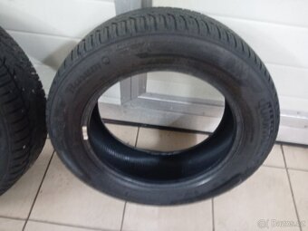 Celoroční pneu Barum Quartaris 5 185/60/15 - 5