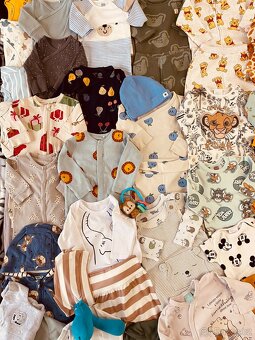 Balík oblečení na miminko 0-6 měsíců - 5