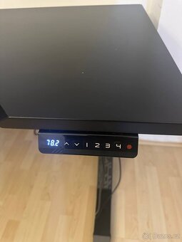 Polohovací herní stůl, elektrický/černý - 5