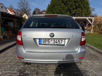ŠKODA SUPERB KOMBI 2011 2.0TDI AMBITION - 5