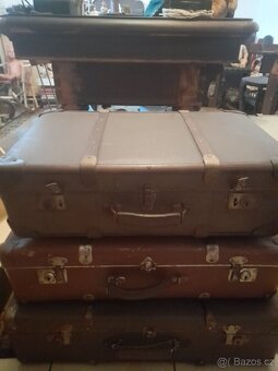 Starý cestovní kufr - 5
